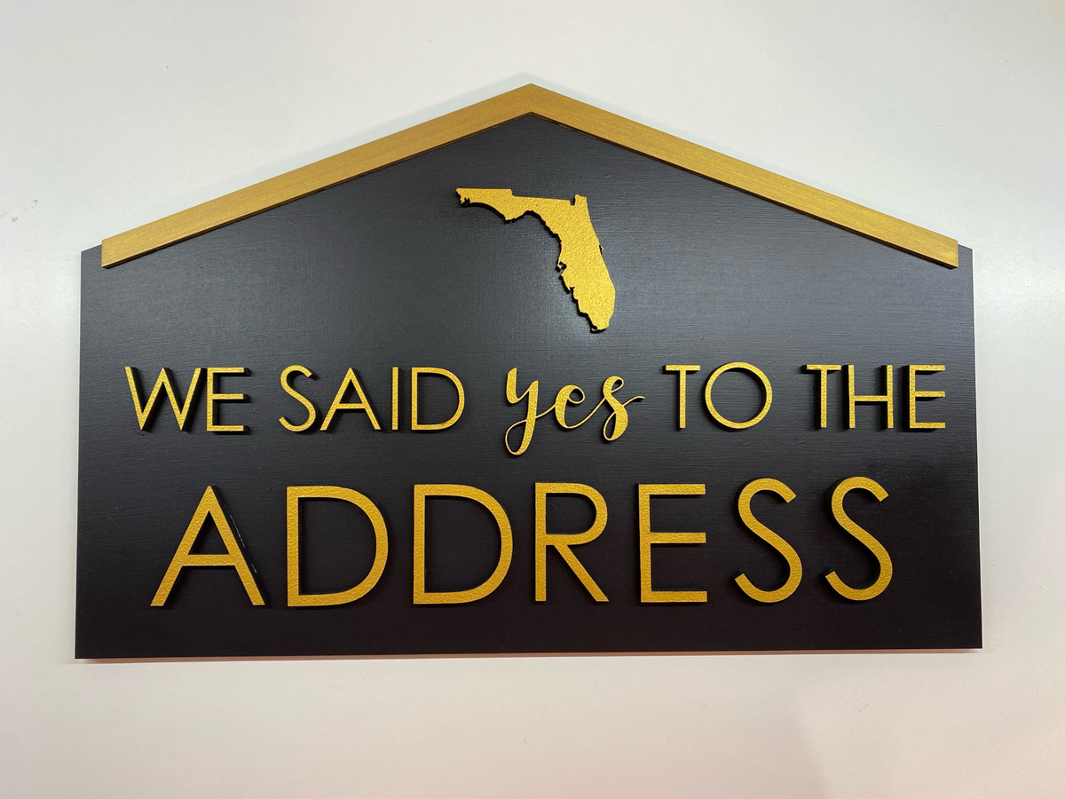 House Shape Closing Sign